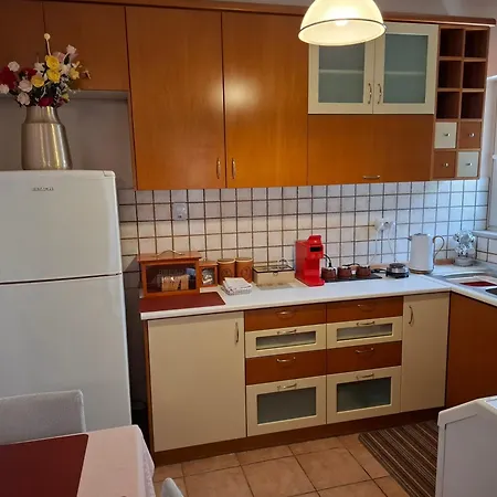 απέριττον 2